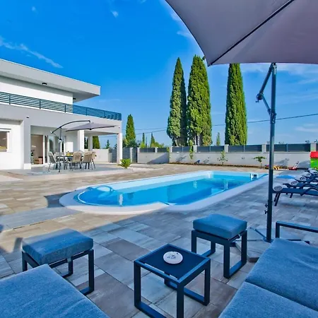 Villa Blazen *