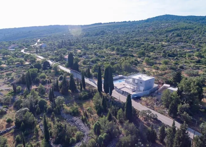Blazen Villa