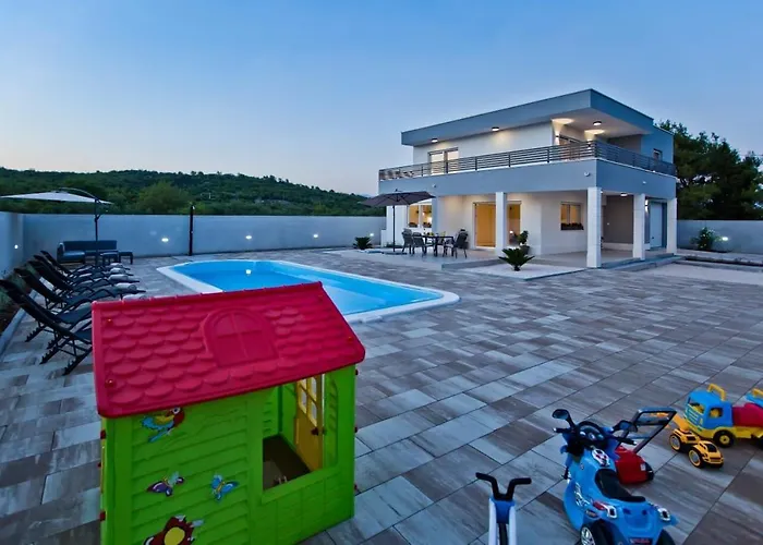 Villa Blazen Bogomolje